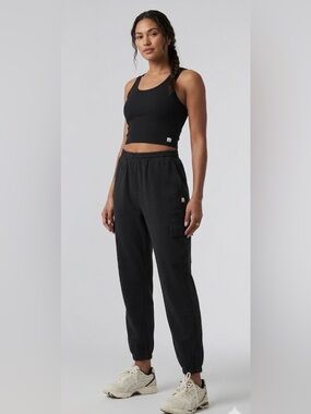 New Vuori Women’s Boyfriend Cargo Jogger Black Heather Small VW4082